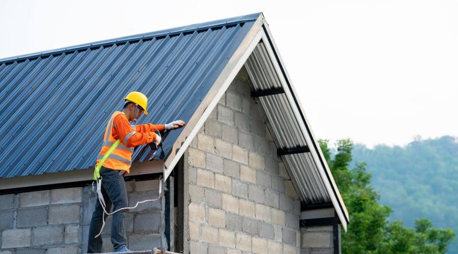 Professional gutter cleaning in Marionville, VA
